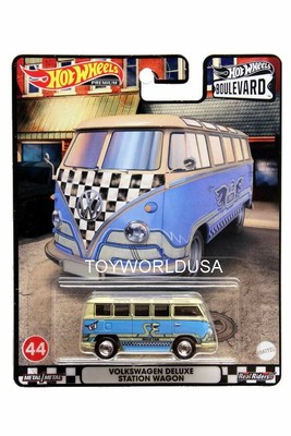 Volkswagen station deluxe