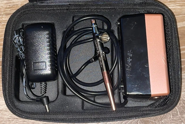 Aplicador técnico del sistema de aerógrafo Luminess como se muestra en muy buen estado usado