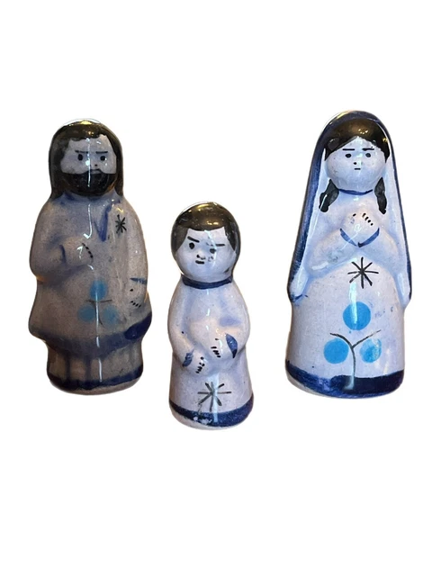 Vintage Tonala Mexican Folk Art Family of 3 Figurines Sticker 2.75 In Tallest