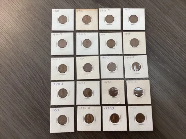LOT: 20 Mixed Date (20s, 30s, 40s & 50s) Carded Lincoln Wheat Cents