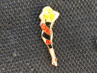 b pins pin FEMME SEXY PIN-UP MODE CATIMINI 