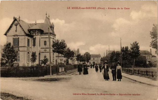 CPA Le MESLE-sur-SARTHE - Avenue de la Gare (356595)