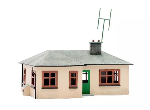 Dapol C021 Detatched Bungalow 00 Oo Gauge Scale  Model Railway Kit