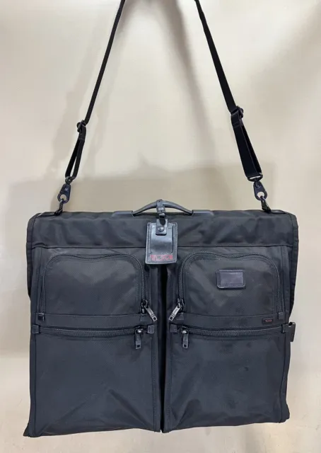 Preowned Tumi Alpha Classic 22134DH Black Ballistic 24”Bifold Garment Bag (#076)