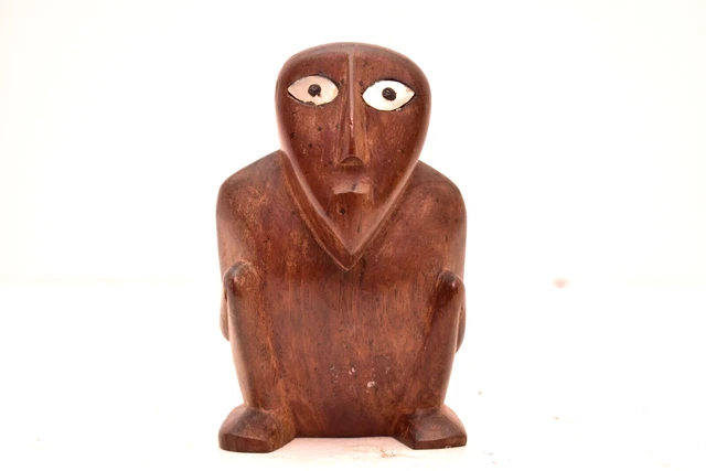 RARE Antique MICRONESIA CAROLINE TOBI ISLAND CARVED WOOD SEATED FIGURE PALAU VTG