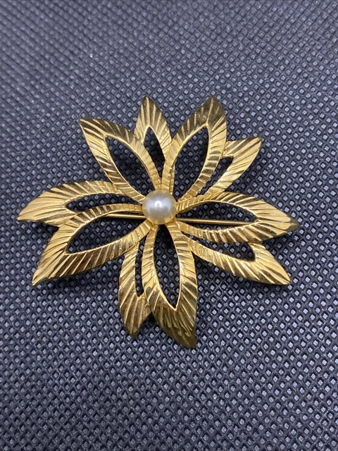 Broche clef Art Nouveau en or 18 karats et émai