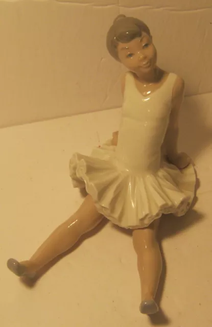 Lladro NAO Hand Painted Ballerina Figurine EXCELLENT Condition!! NO RESERVE!!