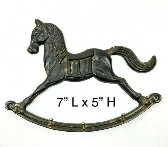 Llavero de hierro fundido caballo mecedor 6 ganchos Taiwán 7"" x 5"" amantes de los caballos de colección