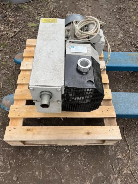 Leybold SV40 Big Vacuum Pump, 230v 1 Phase, WORKING like Edwards Pfeiffer Busch