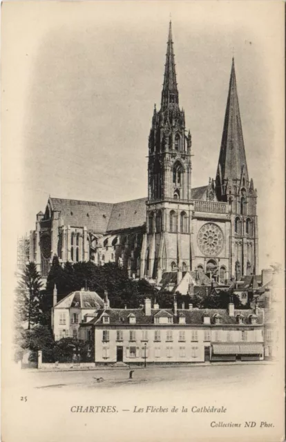 CPA Chartres Les Fleches de La Cathedrale FRANCE (1154506)