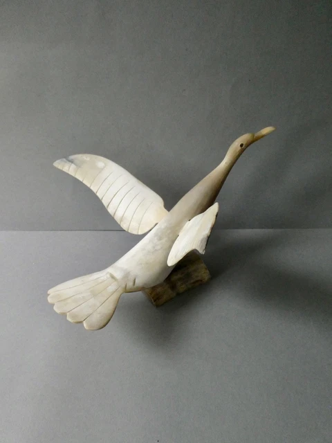 Broche Vintage Oiseau En Vol - Années 1950 - Matière Bakélite Ou Corne Bovine - Très Bon état