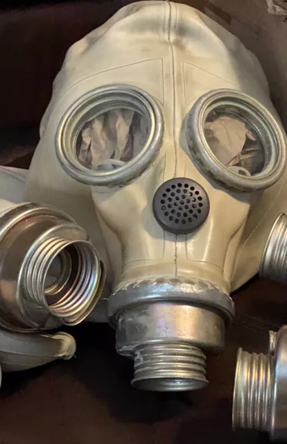 Soviet Era Polish Military Mp3 Gas Mask Nbc Nuclear, Biological, Chemical _ **-_