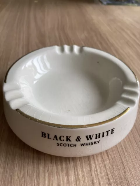 Vintage Wade - Black & White Scotch Whisky Ashtray