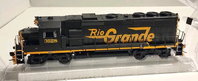 ATHEARN HO GAUGE 4705 RIO GRANDE GP-40-2 PWR #3104. See Des (383