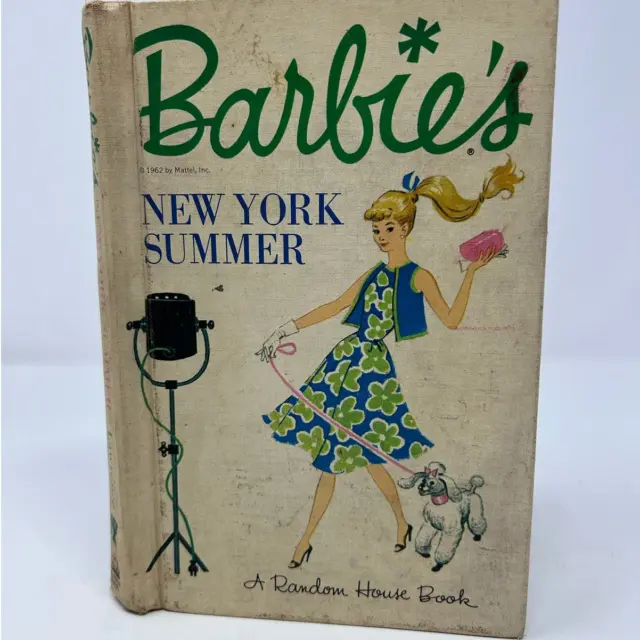 Libro de tapa dura vintage de verano de Barbie's Nueva York 1962 Mattel Inc.