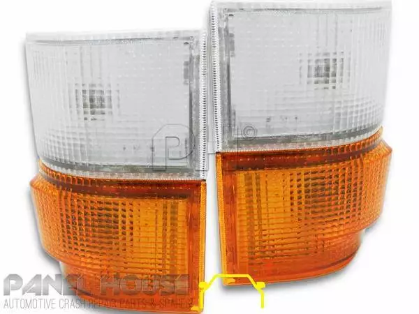 Indicator Light PAIR Front Fits Toyota Hiace Van 1983-1984 RH+LH