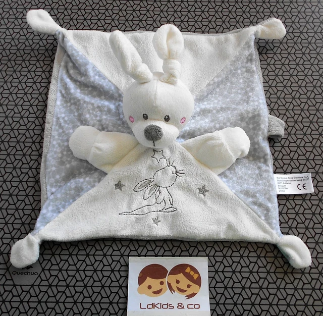 DOUDOU SIMBA LAPIN PLAT GRIS BLANC ETOILES ⭐  ARGENTE Attache Tétine 24 cm D1328