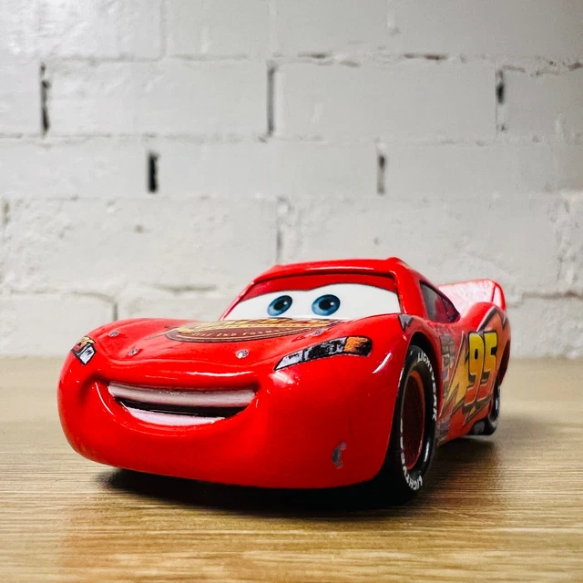 RUSTEZE LIGHTNING MCQUEEN MINT Disney Pixar Diecast Metal Cars $14.95 ...