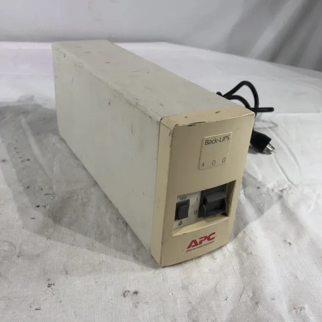 APC American Power Conversion Back-UPS Power Conversion Backup 400 Made In USA