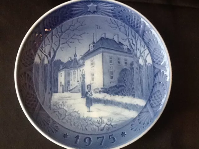 Royal Copenhagen Teller Weihnachtsteller Christmas plate 1975 Schloß Marselisbor