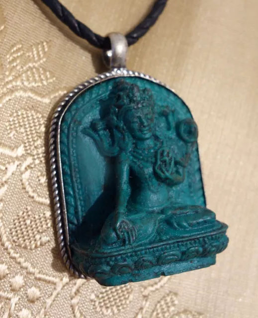 Handgefertigtes BUDDHA AMULETT Weiße Tara mit TÜRKIS aus Nepal