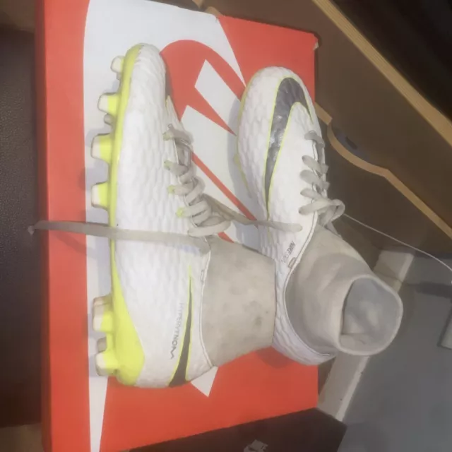 Nike Hypervenom Football Boots Size 3uk White