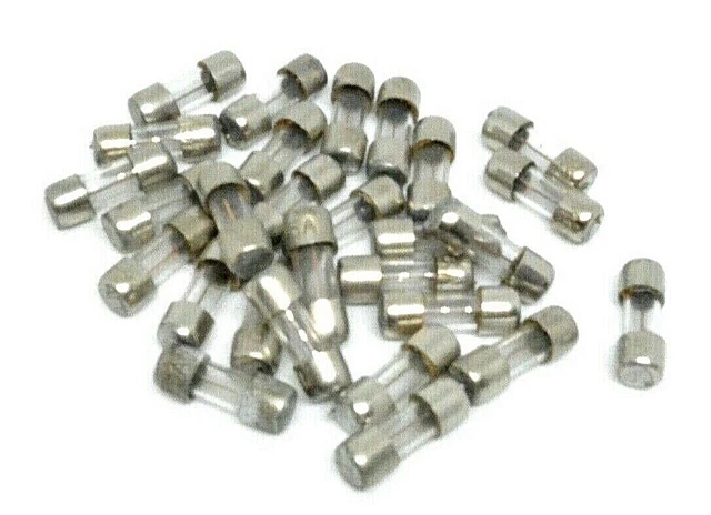 20 Fusibles en verre 15 Amperes 1/4" x 11/16"  (6,35mm x 17,46mm) NOS