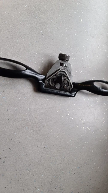 antique Edward Preston 1391 2" spokeshave