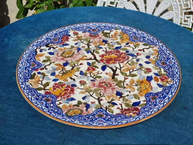 Enorme grand plat à gâteau ancien en faïence de Gien / Décor aux pivoines / 46cm