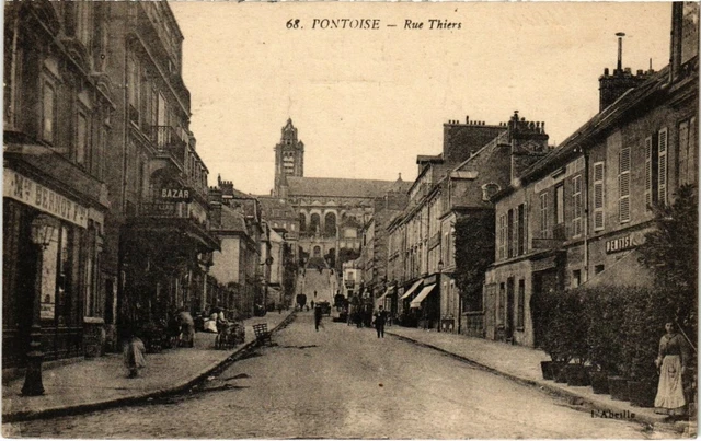 CPA PONTOISE - Rue Thiers (68798)
