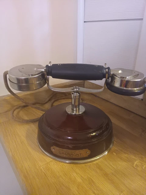 quot;Un ancien téléphone (marque Grammont) année 1910.&quot