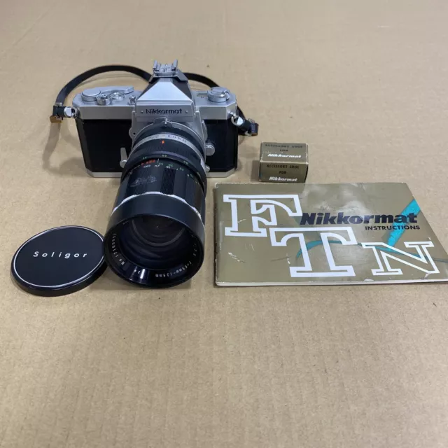 Cámara Ftn De Colección Nikkormat Con Lente Soligor Con Correa De Cuero Y Zapato
