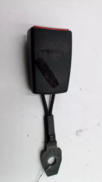 Attache ceinture avant droit AUDI TT 1 COUPE 1.8i - 20V TURBO /R:63447841