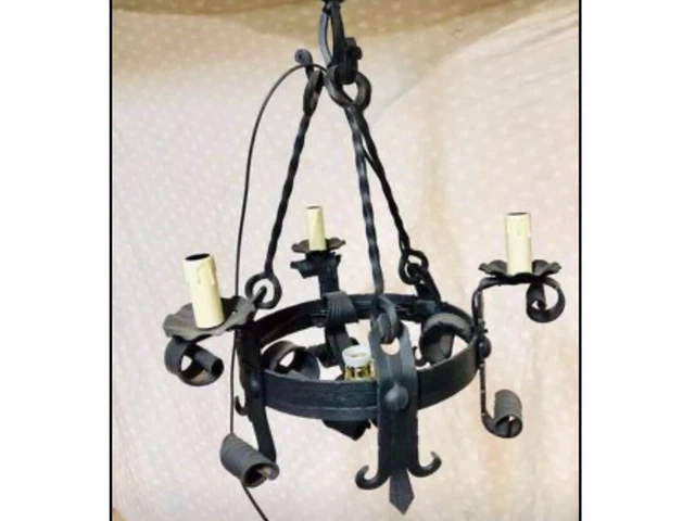 lampadario ferro battuto antico