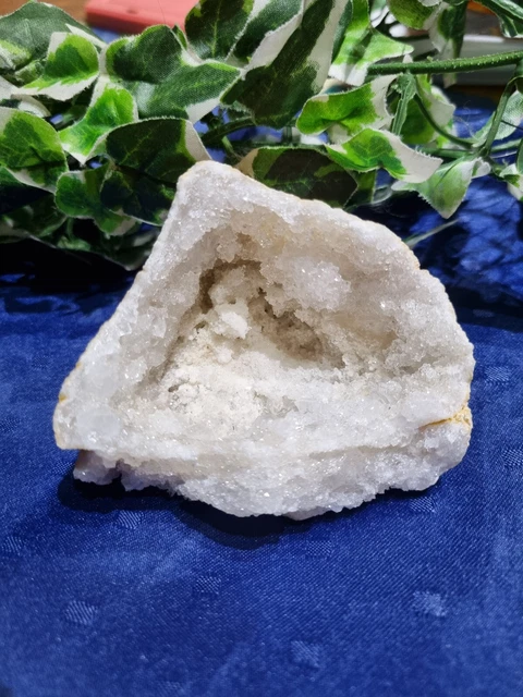 Quarz Geode Marokko 7x6x5cm,180Gramm