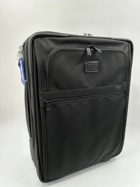 TUMI EXPANDABLE 2 WHEEL CARRY ON LUGGAGE (No Accsesories included)