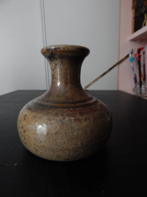 Petit vase en grés émaillé ancien signe