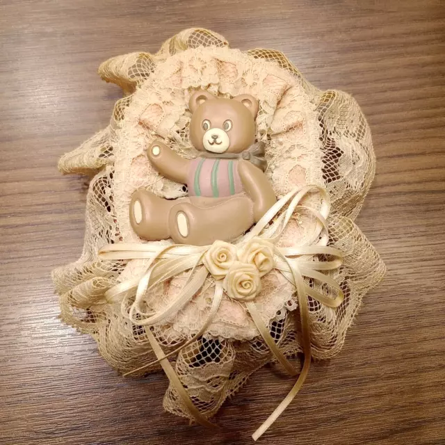 Adorable Vintage Ruffled Lace Bear Small Woven Basket Baby Victorian Trinket Box