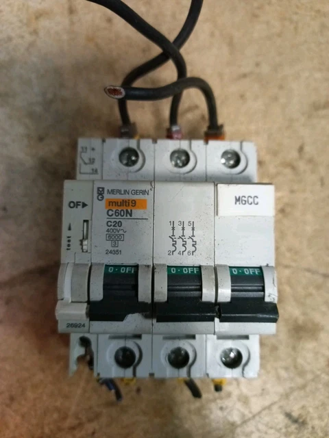Merlin Gerin C60N 3P/24351 Circuit Breaker 3P 20A C60N 3P 20A 3303430243519 Merlin Gerin C60N 3P/24351 Circuit Breaker 3P 20A C60N 3P 20A 3303430243519