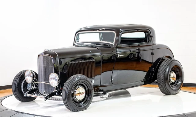 1932 Steel 3 Window
