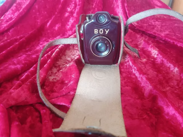 Kamera Bilora Boy aus den 40er Jahren Rollfilmkamera bakelitbraun mit Tasche