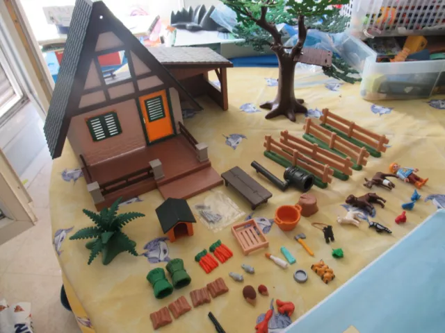 Playmobil 4207 - Maison forestière avec famille et animaux