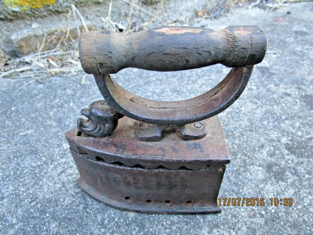ANCIEN FER A Repasser A Braise En Fonte Tested N° 8 EUR 40,00 - IT