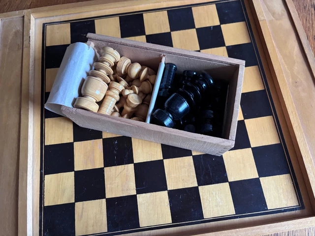 Jeu de société - jeu de plateau. Ferriot Cric - Mallette 1ers Jeux
