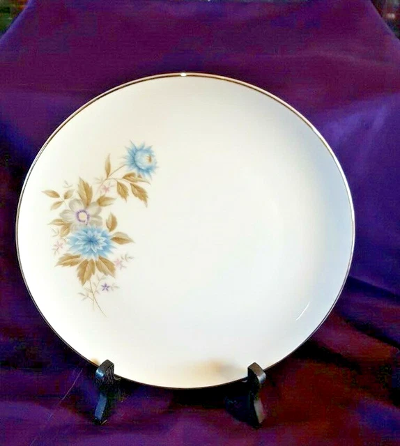 VINTAGE YAMATO FINE China Royal Series Victoria Plate Hand Painted
