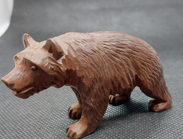 VINTAGE German or Swiss Black Forest or Brienz Carved Wood Bear Neck Ruff
