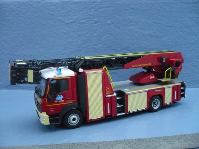 NISSAN BAROUD 3.5 VSI TECHNAMM Bouches Du Rhône POMPIERS IXO PRESSE N 143 Blister