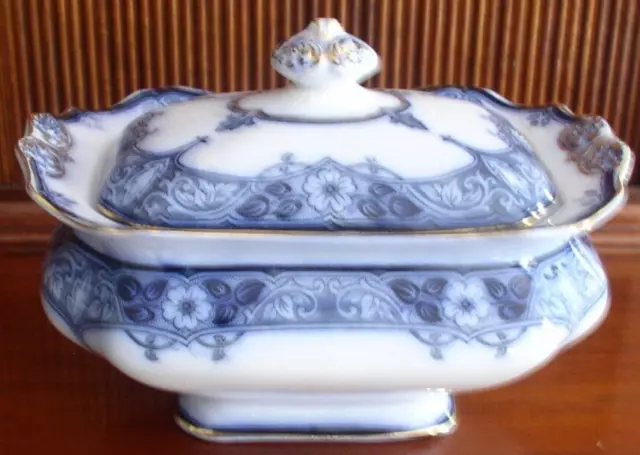 Burgess and Leigh SauceTureen and Lid