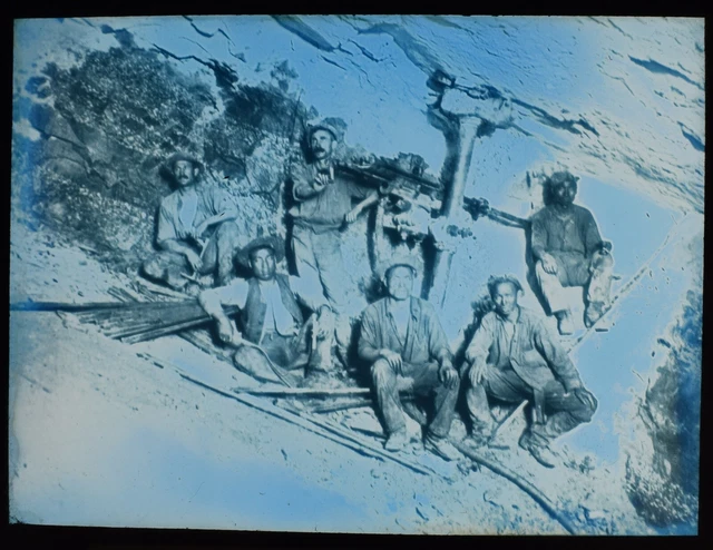 ANTIQUE Magic Lantern Slide GROUP OF MINERS UNDERGROUND C1910 PHOTO AFRICA