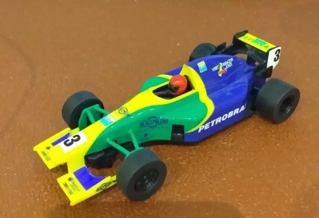 Scalextric  C2460  F1 Indy car Team Slot Car Petrobras   (#3)